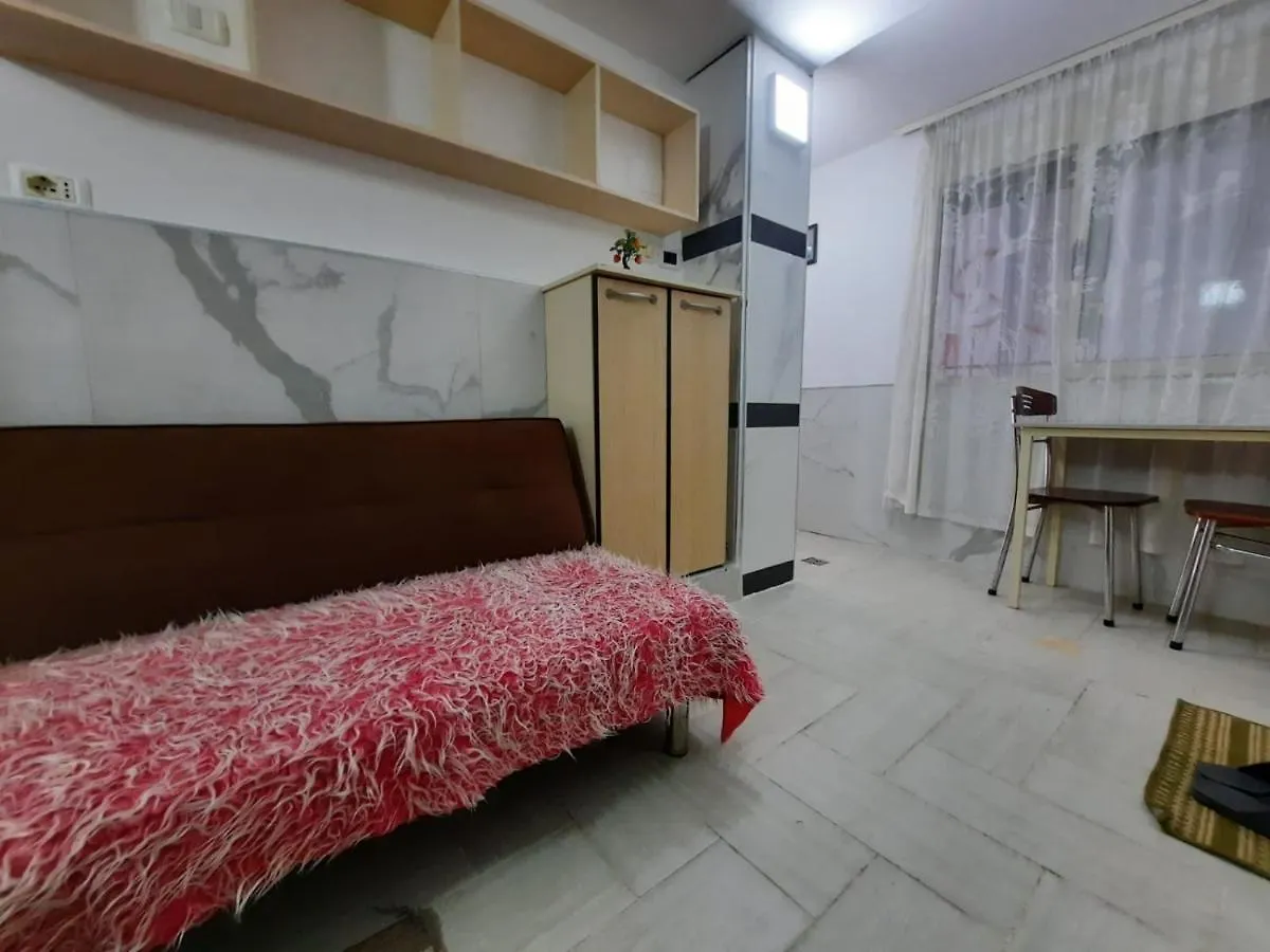 Lovely Apt.0-1 Tirana Lägenhet