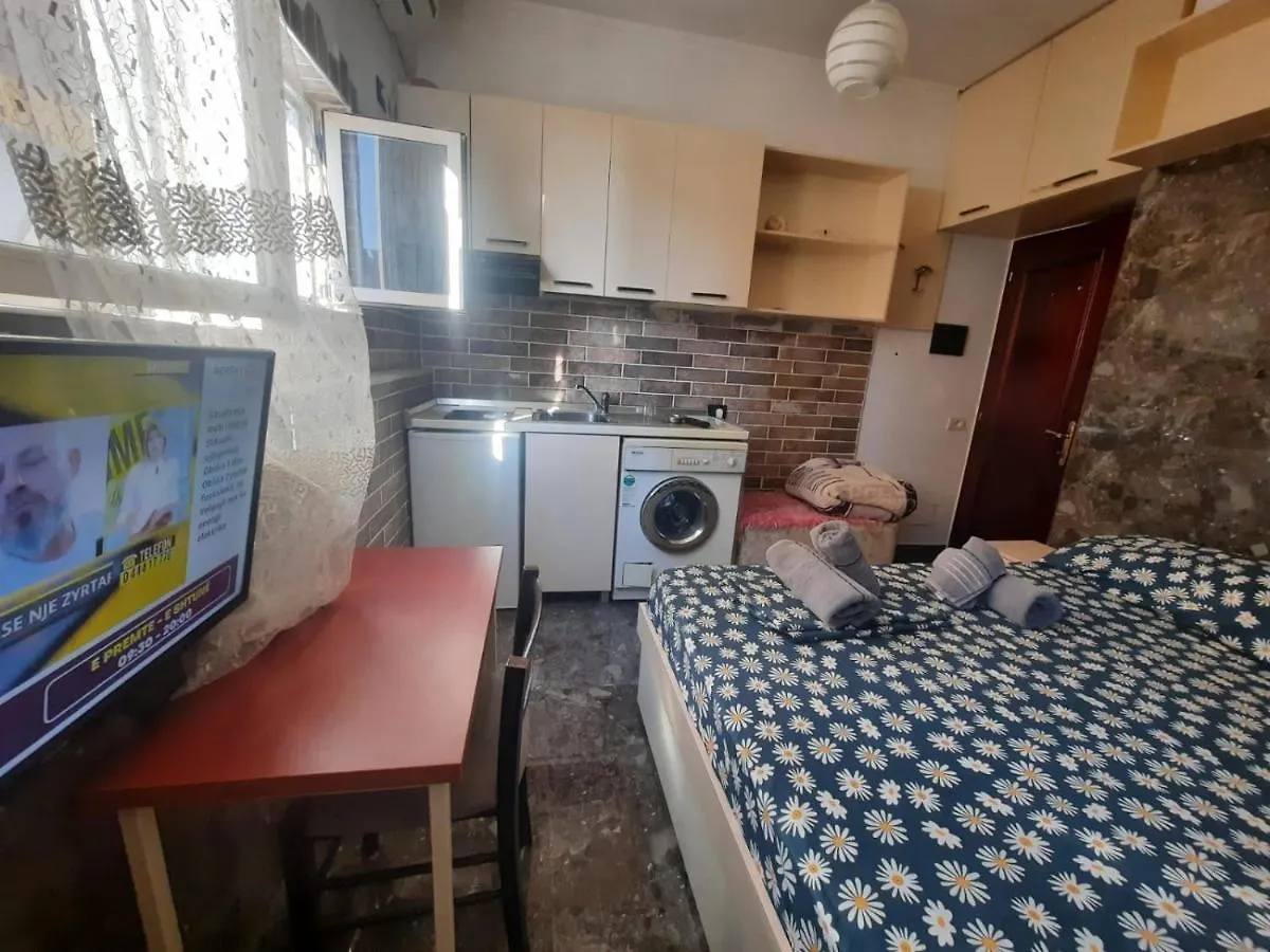 Appartamento Lovely Apt.0-1 Tirana